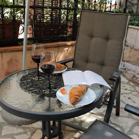 Nord2 S Romanticnom Privatnom Terasom Apartament