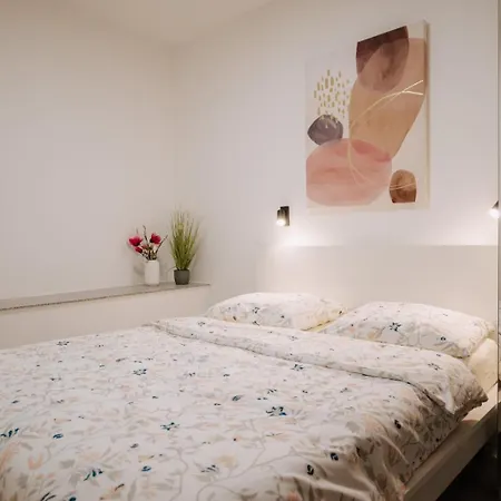 Nord2 S Romanticnom Privatnom Terasom Lejlighed Rovinj