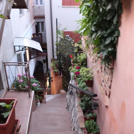 Nord2 S Romanticnom Privatnom Terasom Lejlighed Rovinj