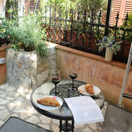 Apartament Nord2 S Romanticnom Privatnom Terasom Rovinj