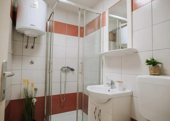 Nord2 S Romanticnom Privatnom Terasom דירה