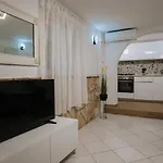 Nord2 S Romanticnom Privatnom Terasom Rovinj